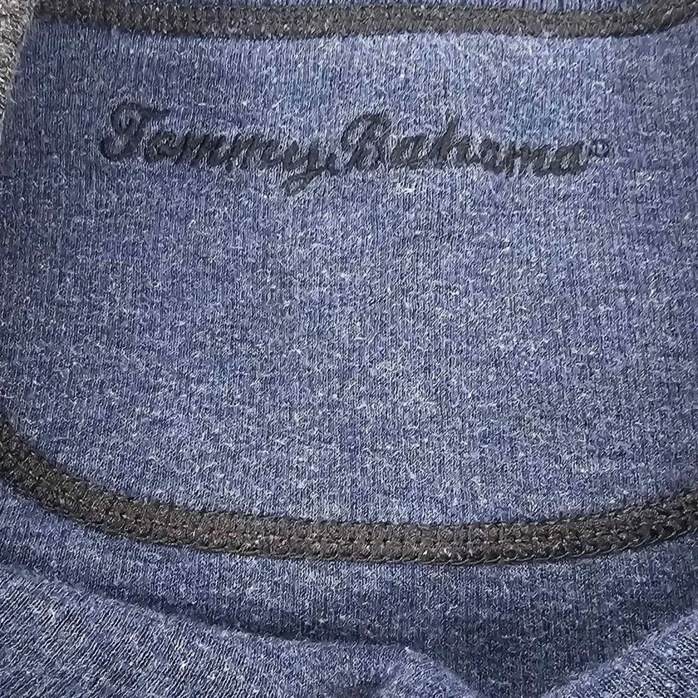 Tommy Bahama Gray Long Sleeved Men's Sweater - Large.